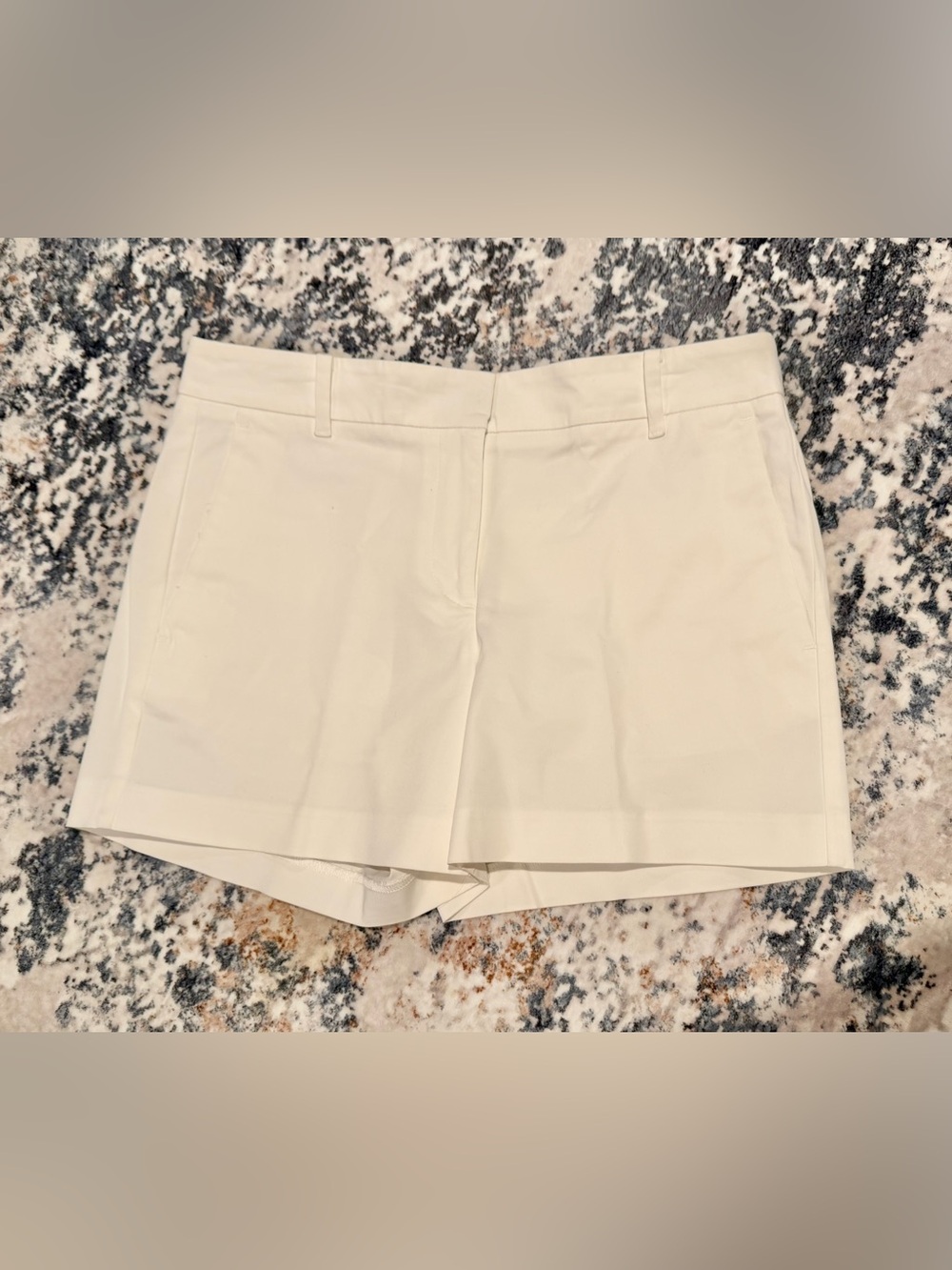 Ann Taylor White Tailored Shorts Size 2